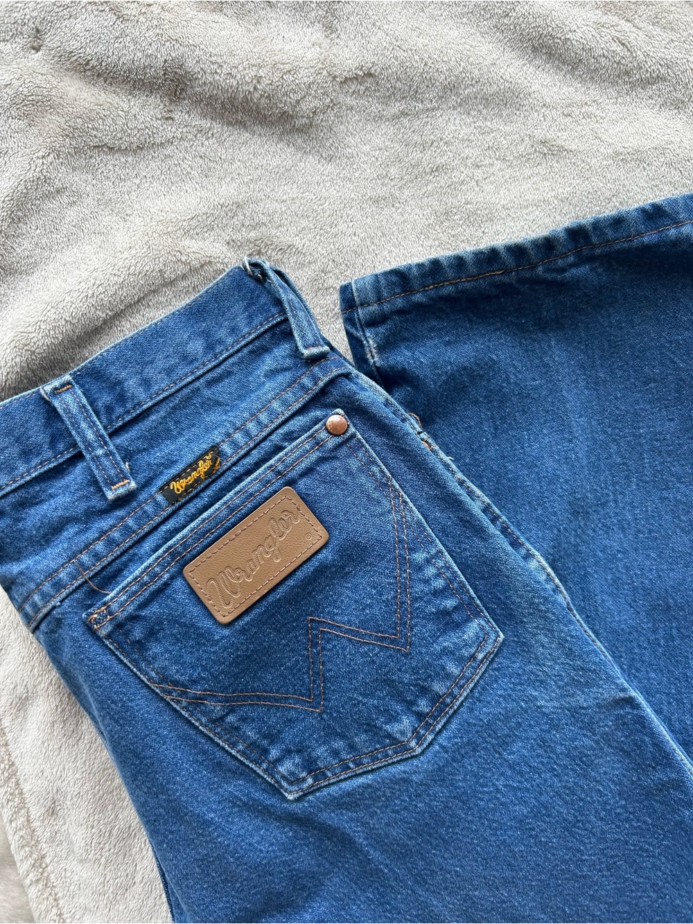 Wrangler Blue Denim Jeans with Contrast Stitching